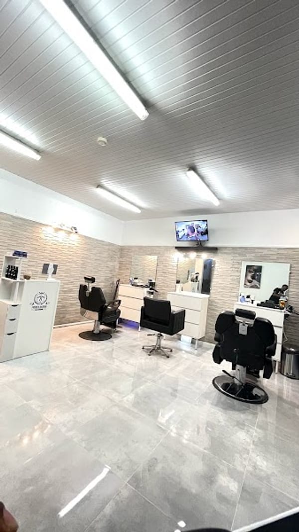 FRENCH BARBER, Le Lamentin Barberhead